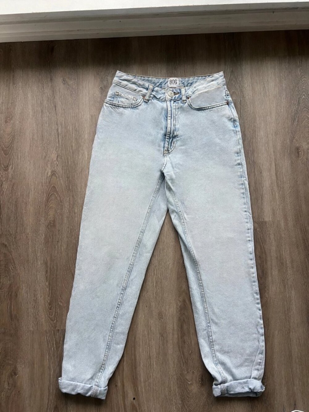BDG Mom Jeans Light Wash